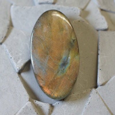 Labradorite - Cabochon