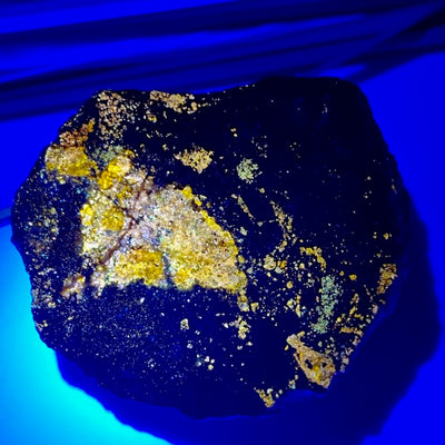 Sphalerite from: Millford, Utah - Mineral Specimen *Fluorescent*